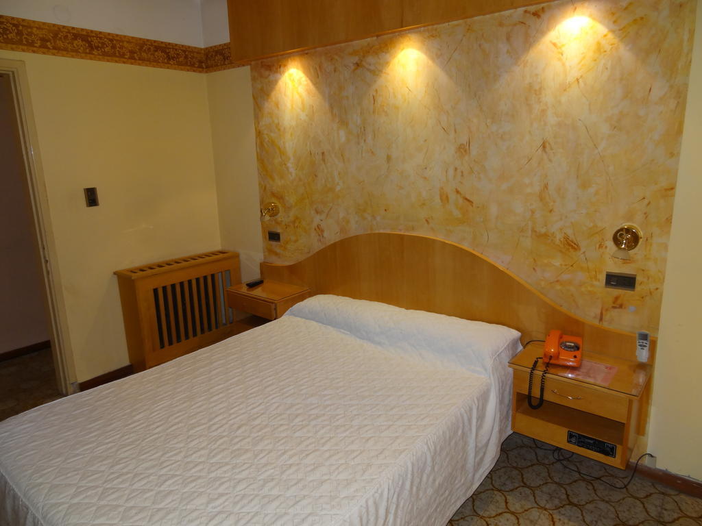 Mon Petit Hotel Villa Carlos Paz Luaran gambar